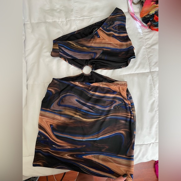 Mini ring dress - Picture 2 of 4